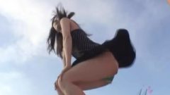 Sensuous Thai Teen In Miniskirt Windy Upskirt ! She Tryes To Hide Her Thong…