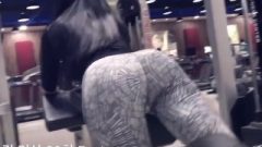 Hidden Cam Used To Spy MBumive Bum Thai Teen Working Out In Leggings At Gym !