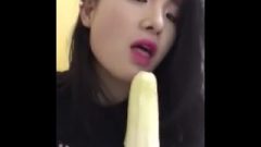 Chinese Teen Vesper Lynd Banana Nice Blow-Job 2 (for Mobile Users)